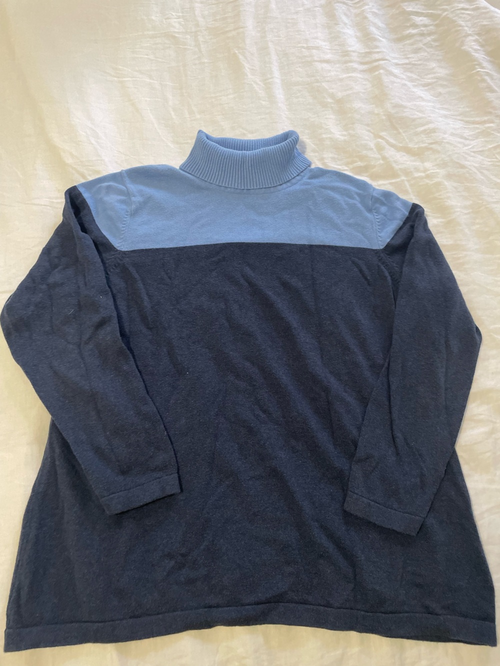 Liz Claiborne Two-Tone Navy and Light Blue Turtleneck Sweater